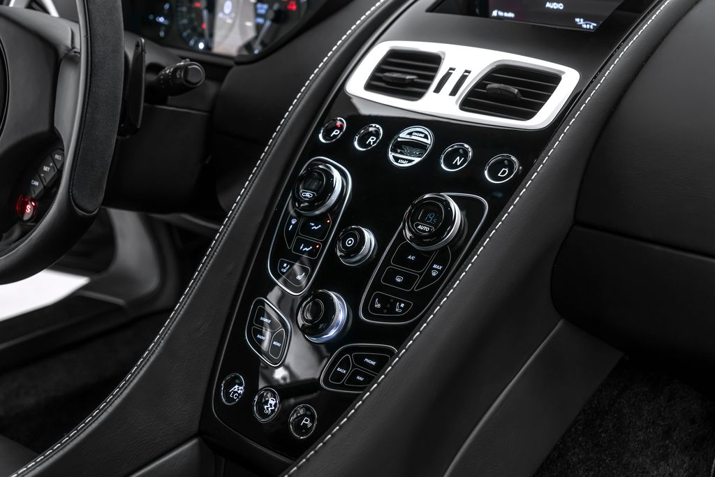 Aston Martin Vanquish