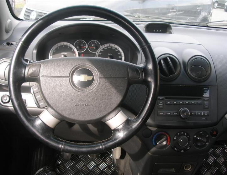 Chevrolet Aveo 9