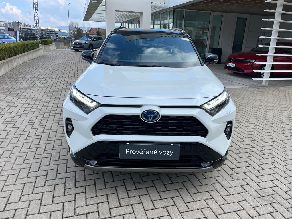 Toyota RAV4 SUV / Terénní 2,5 l 131 kw