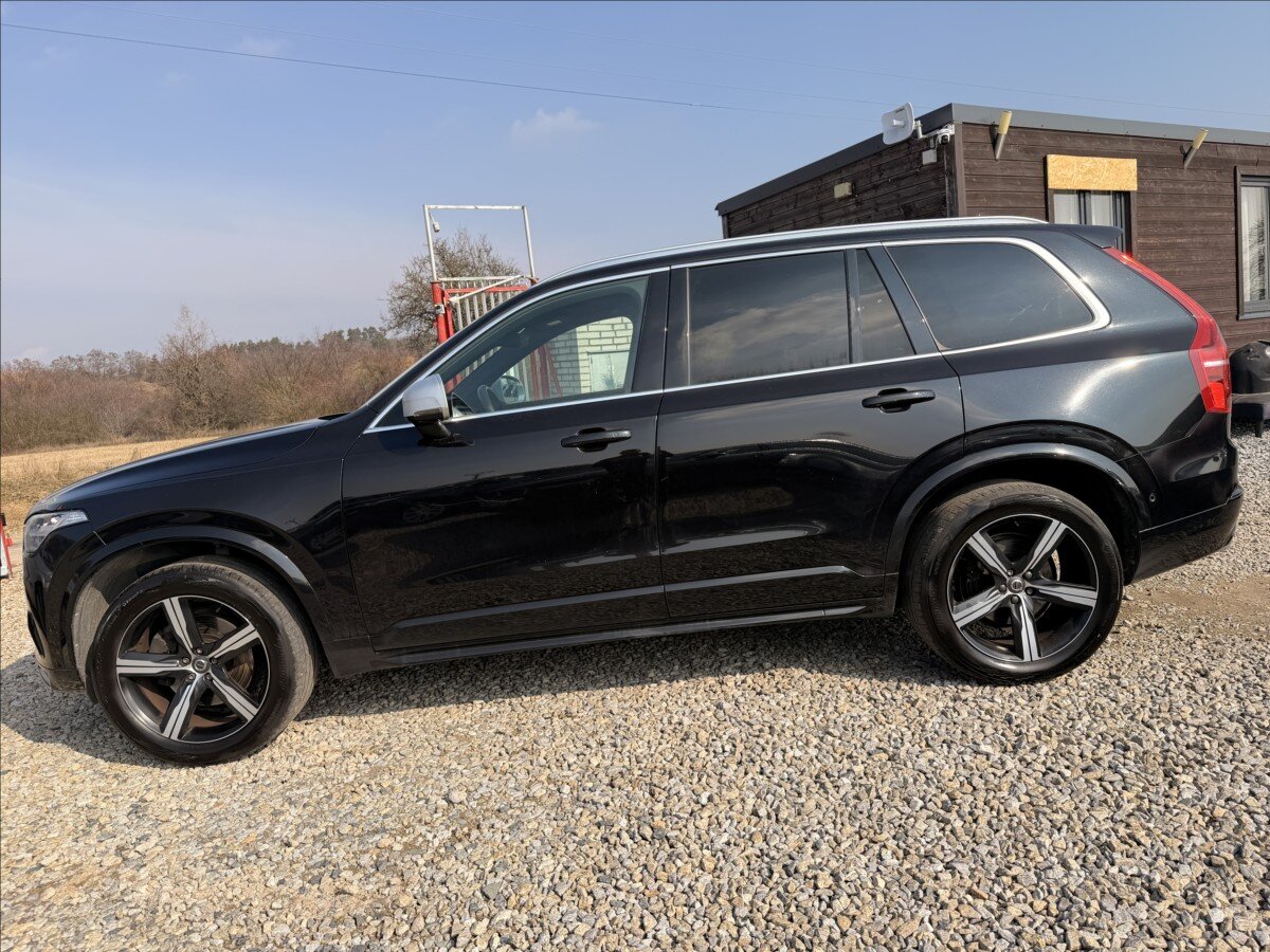 Volvo XC90 SUV / Terénní 2,0 l 173 kw