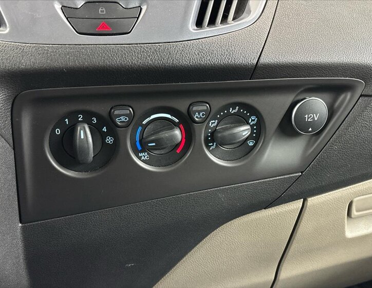 Ford Tourneo Custom Kombi 2,0 l 125 kw