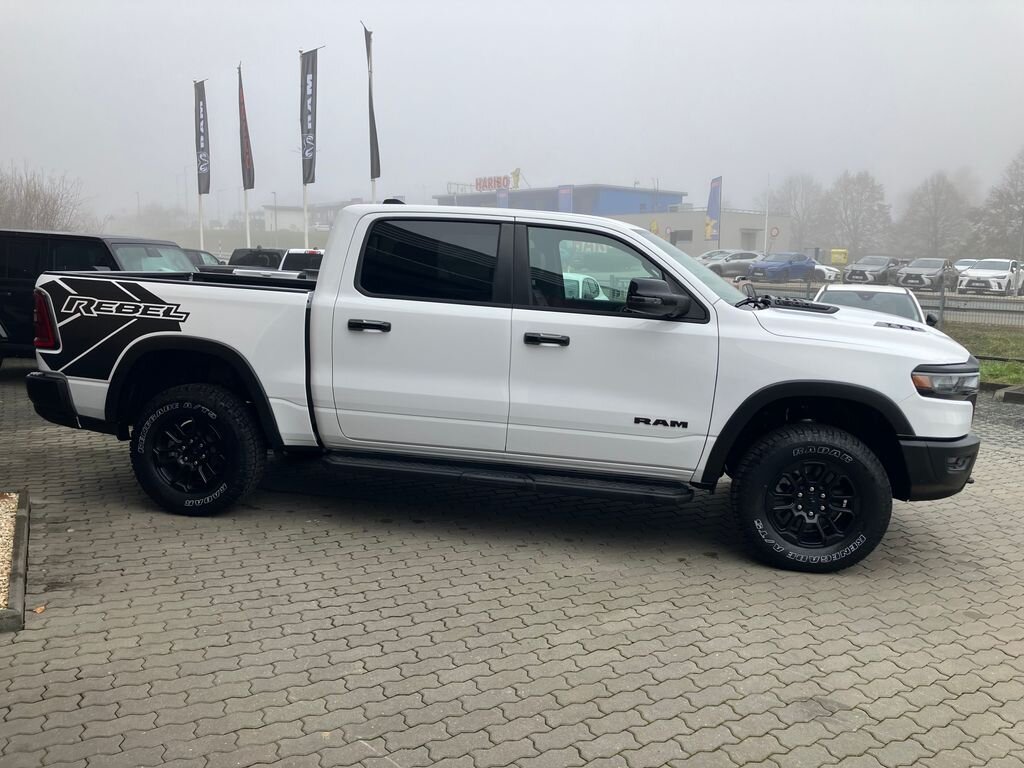 Dodge RAM Pick-up 3,0 l 313 kw