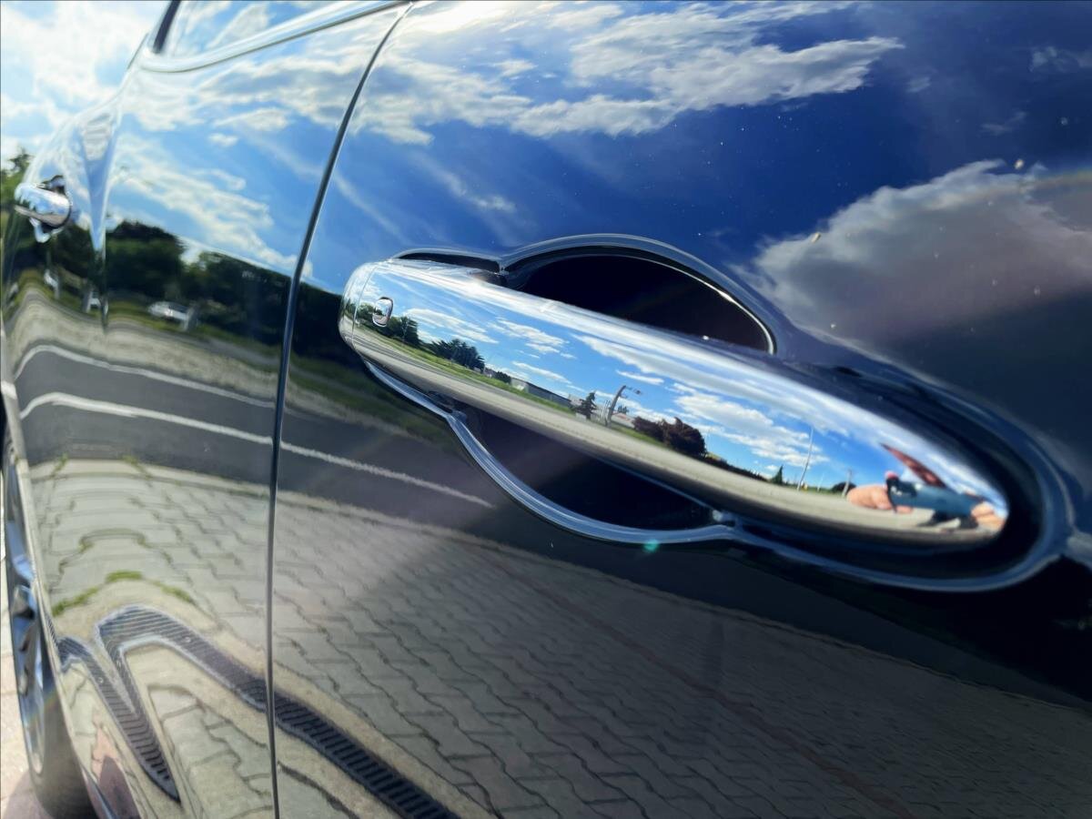 Maserati Levante SUV / Terénní 3,0 l 257 kw