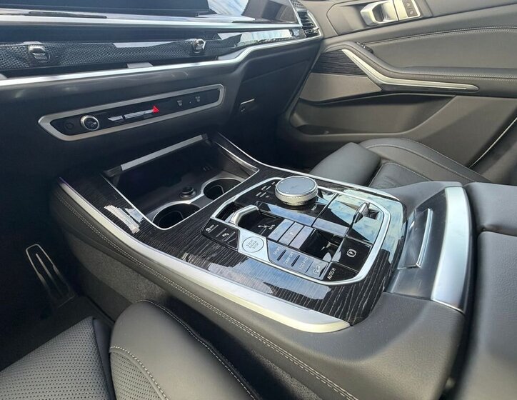 BMW X5 SUV / Terénní 3,0 l 250 kw