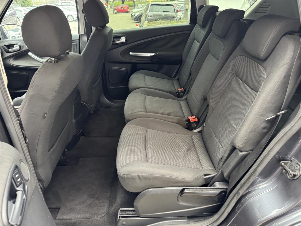 Ford S-MAX MPV 1,8 l 92 kw