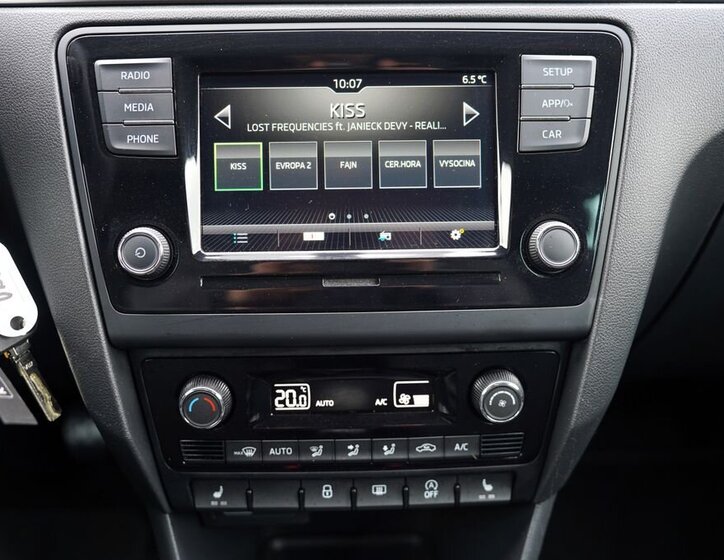 Škoda Rapid Sedan / Limuzína 999,0 70 kw