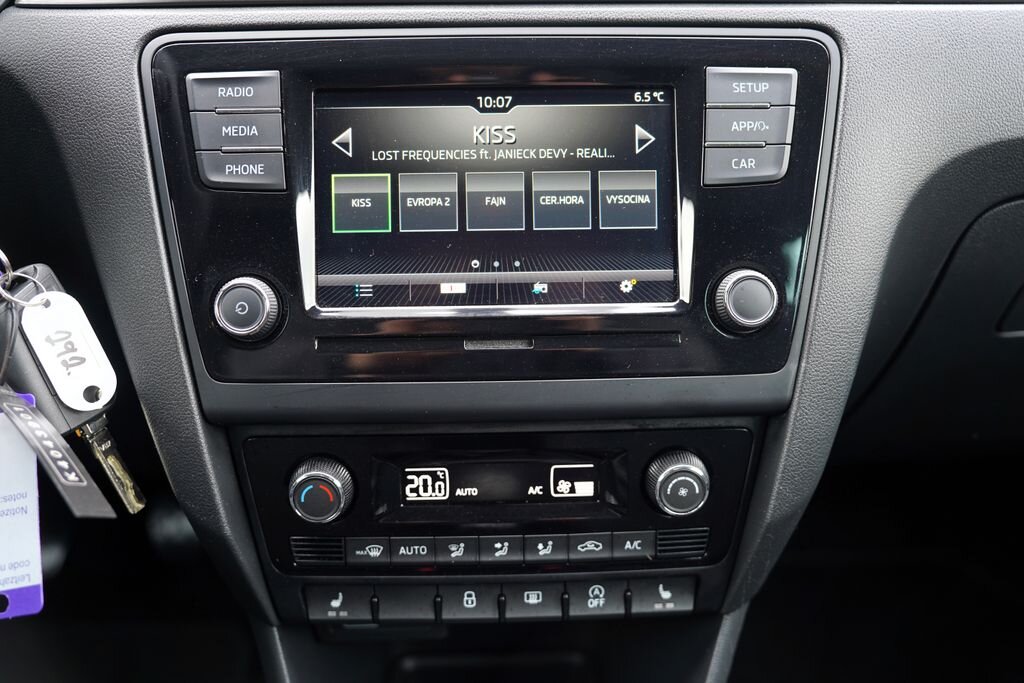 Škoda Rapid Sedan / Limuzína 999,0 70 kw