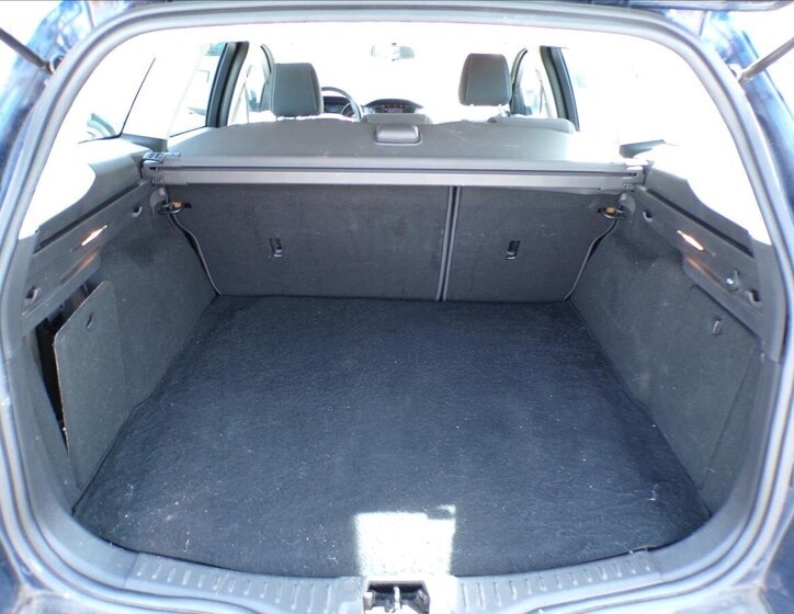 Ford Focus Kombi 998,0 92 kw