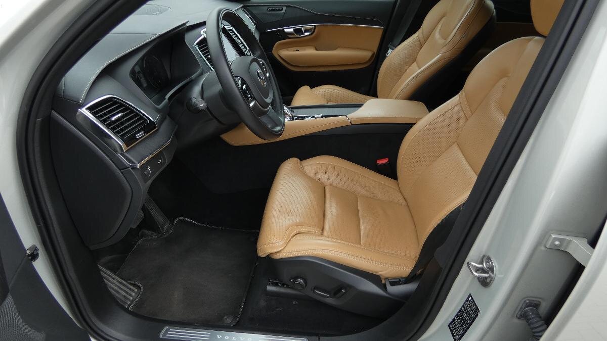 Volvo XC90 SUV / Terénní 2,0 l 220 kw