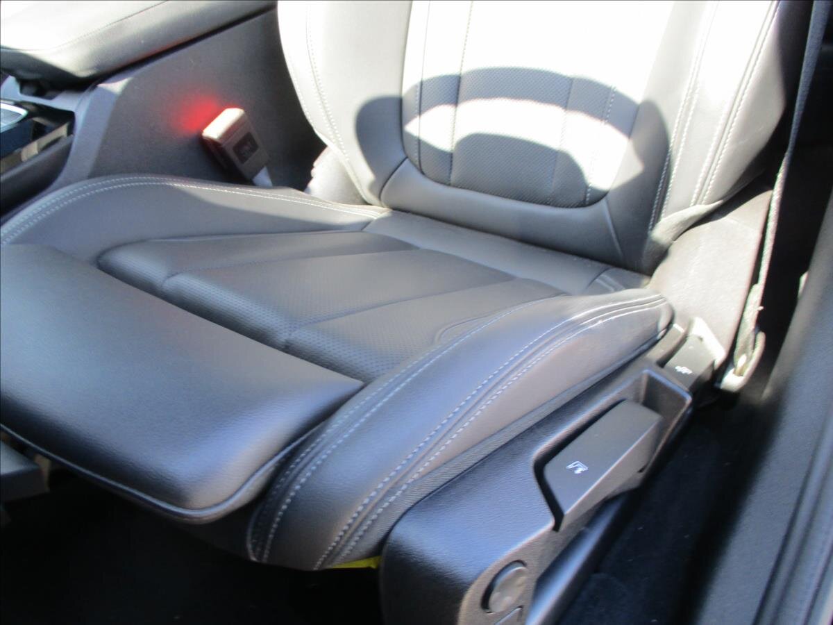 BMW X3 SUV / Terénní 2,0 l 215 kw