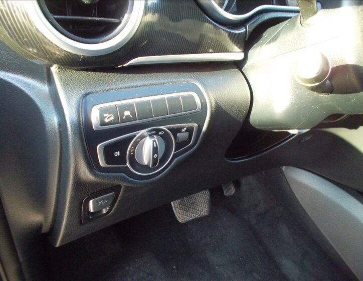 Mercedes-Benz Třídy V MPV 2,1 l 140 kw