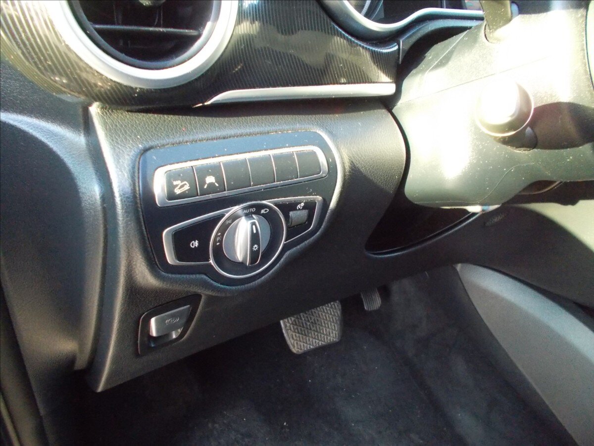 Mercedes-Benz Třídy V MPV 2,1 l 140 kw