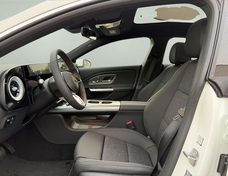 Mercedes-Benz CLA 13