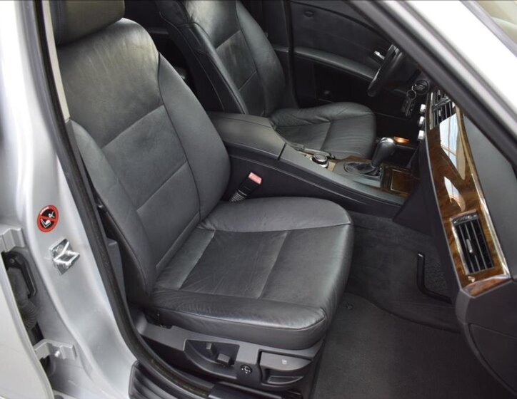 BMW Řada 5 Kombi 3,0 l 170 kw