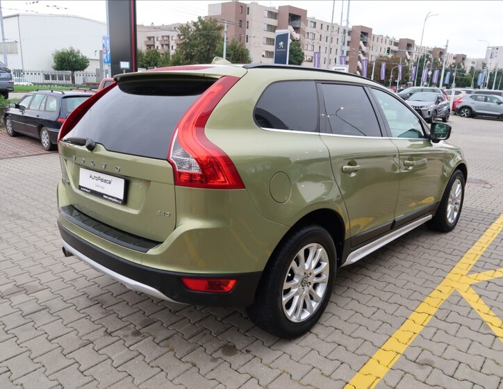 Volvo XC60 4