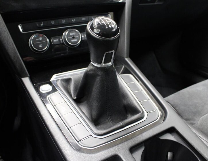 Volkswagen Passat Kombi 2,0 l 110 kw