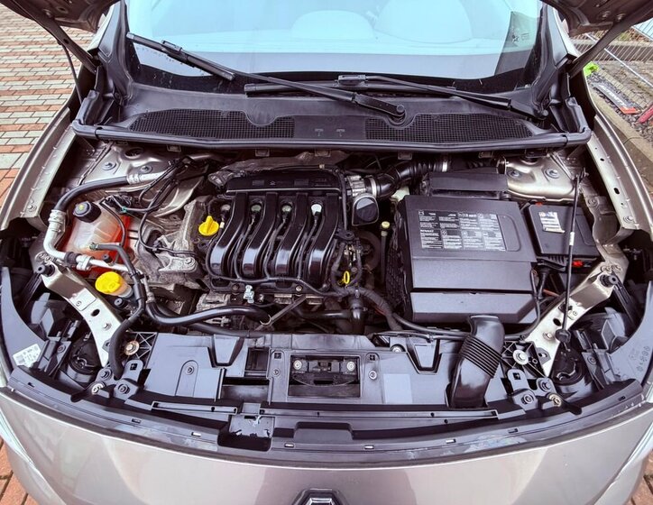 Renault Fluence Sedan / Limuzína 1,6 l 81 kw