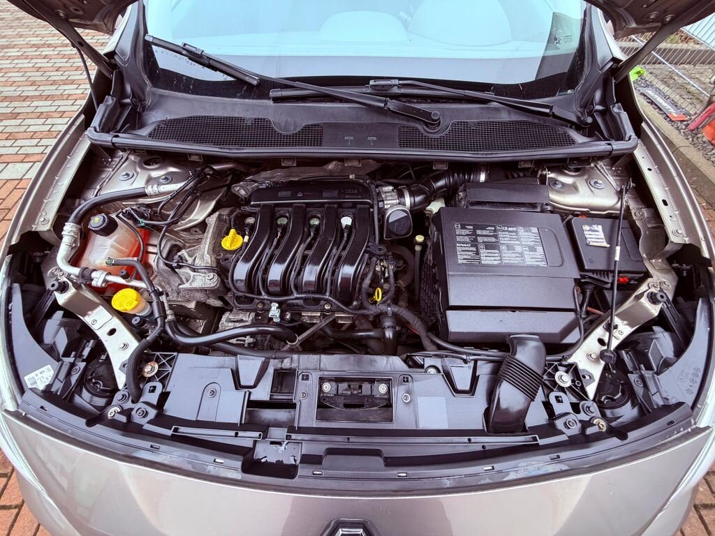 Renault Fluence Sedan / Limuzína 1,6 l 81 kw