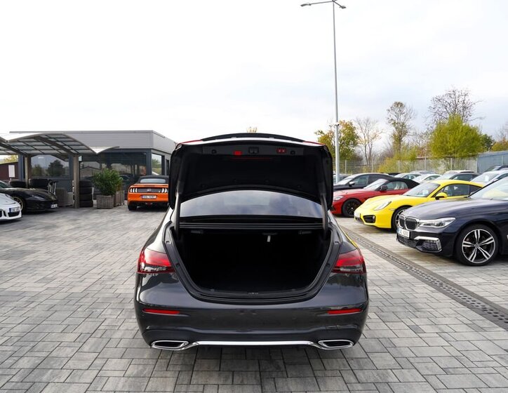 Mercedes-Benz Třídy E Sedan 2,0 l 145 kw