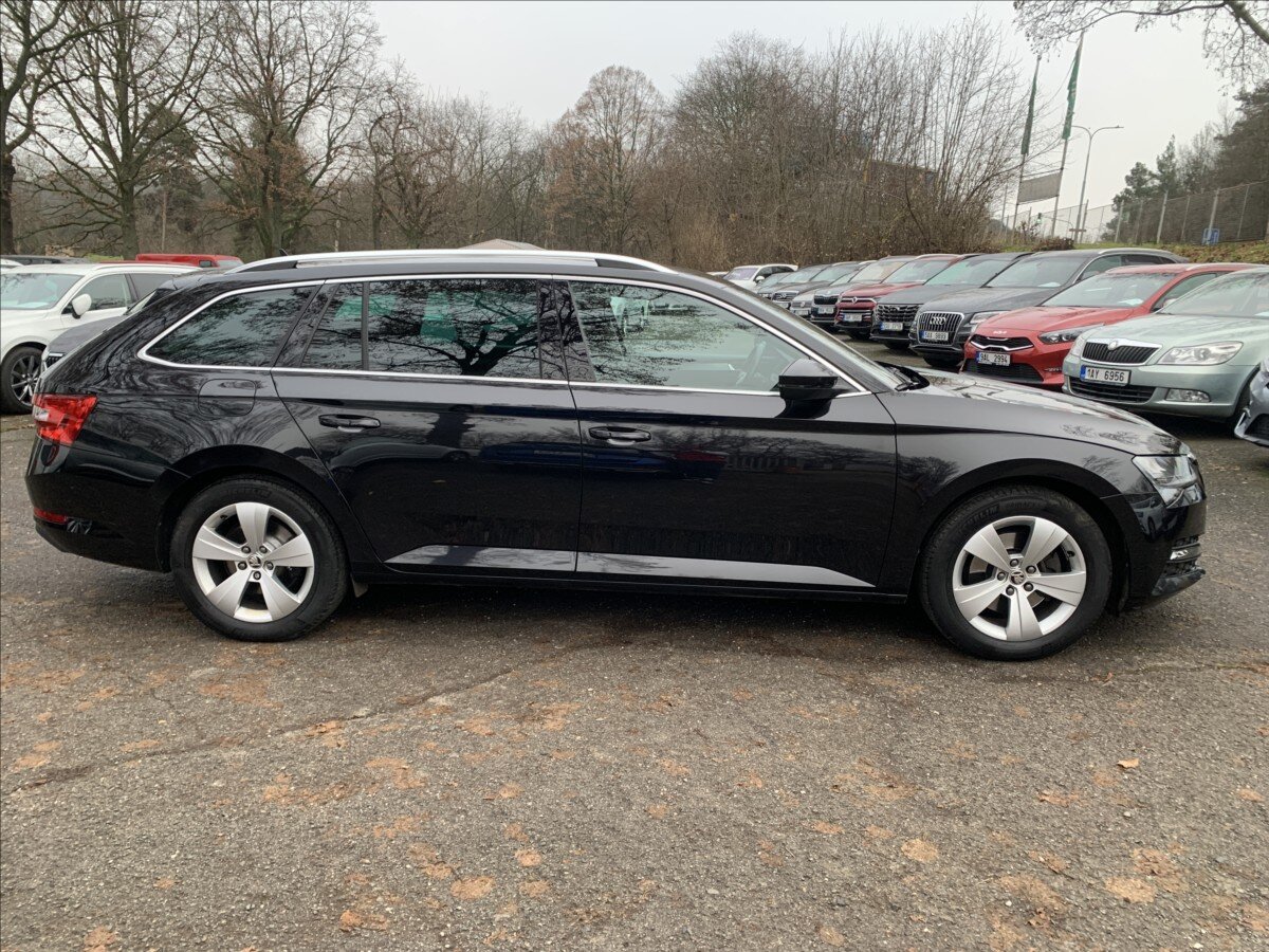 Škoda Superb
