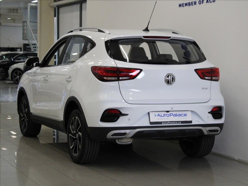 MG ZS
