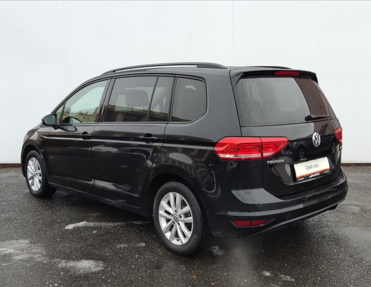 Volkswagen Touran MPV 1,2 l 81 kw
