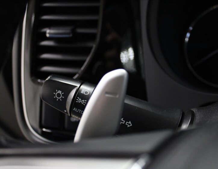 Mitsubishi Outlander SUV / Terénní 2,0 l 89 kw