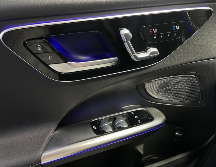 Mercedes-Benz Třídy C 12