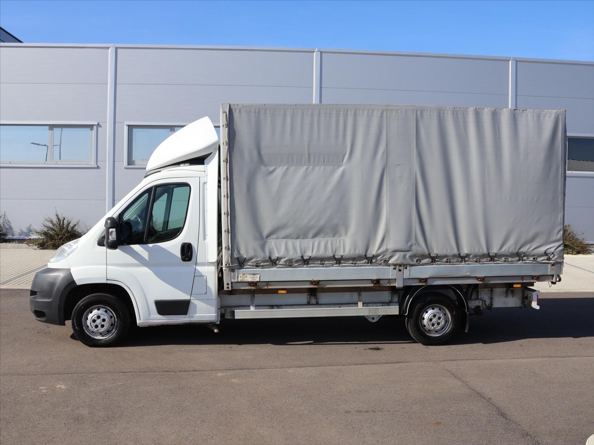 Peugeot Boxer Valník 2,2 l 88 kw