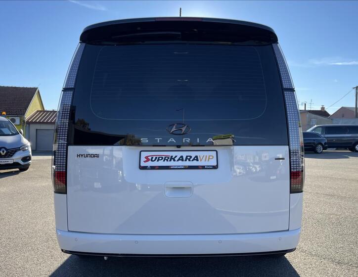 Hyundai Staria 7