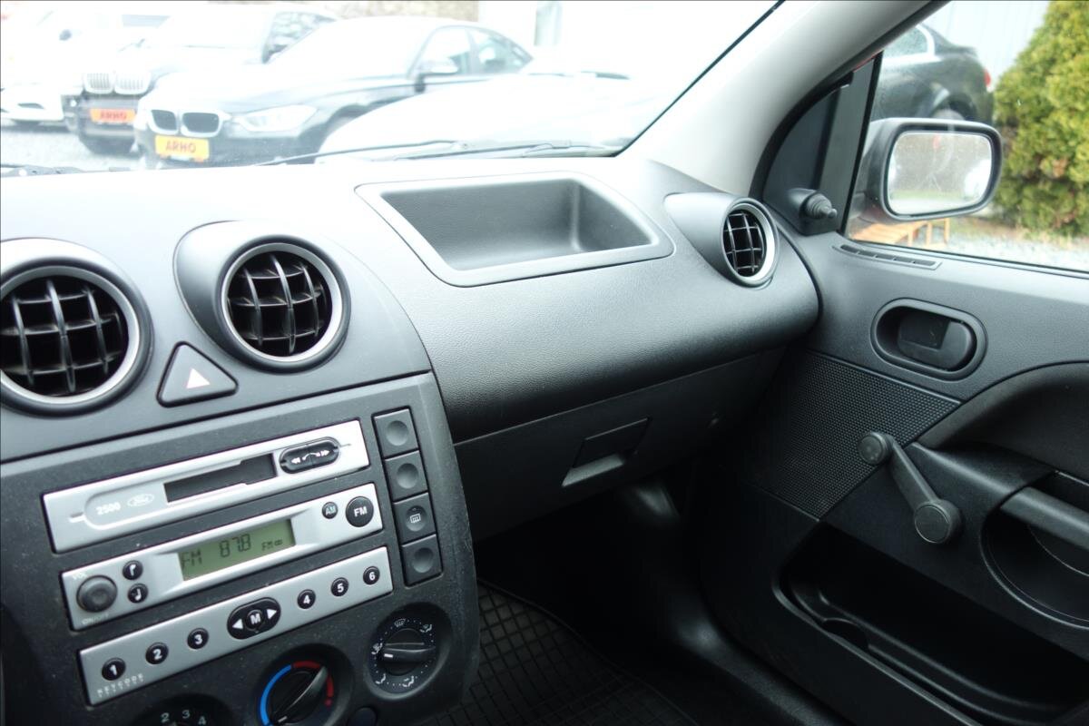 Ford Fiesta Hatchback 1,3 l 51 kw