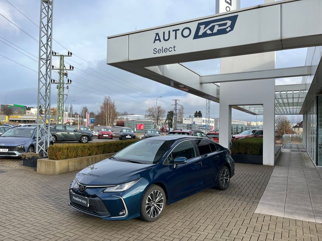 Toyota Corolla Sedan 1,5 l 92 kw