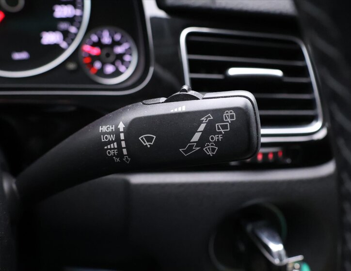 Volkswagen Touareg SUV / Terénní 3,0 l 150 kw