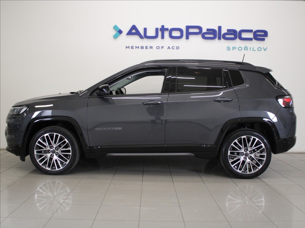 Jeep Compass SUV / Terénní 1,5 l 96 kw