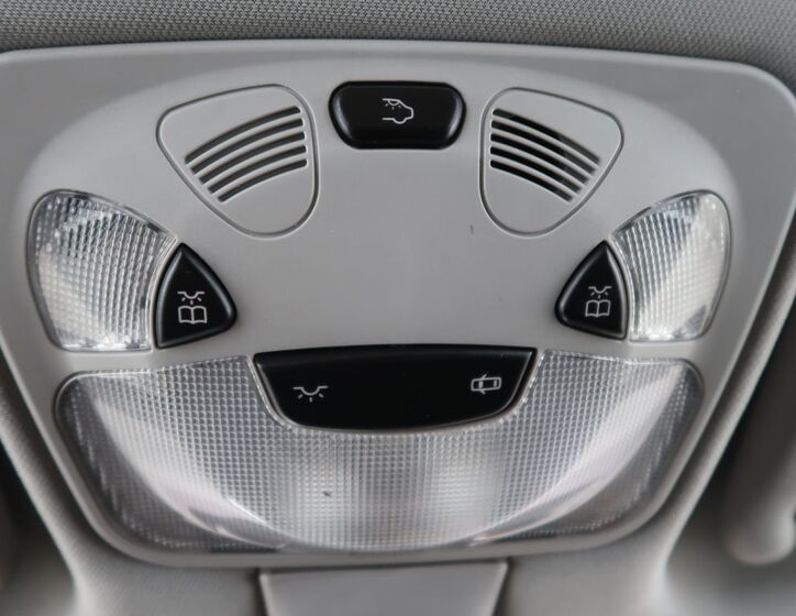 Mercedes-Benz Třídy C 25