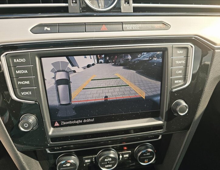 Volkswagen Passat Kombi 1,4 l 110 kw