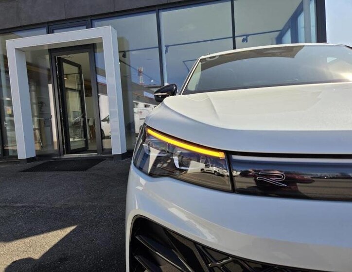 Volkswagen Tiguan SUV 2,0 l 195 kw