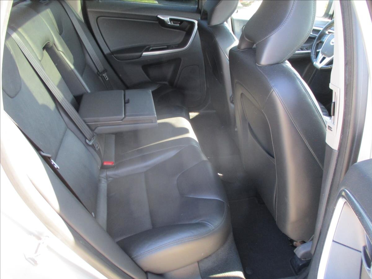 Volvo XC60 SUV 2,4 l 133 kw