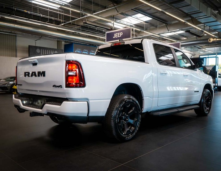 Dodge RAM 6