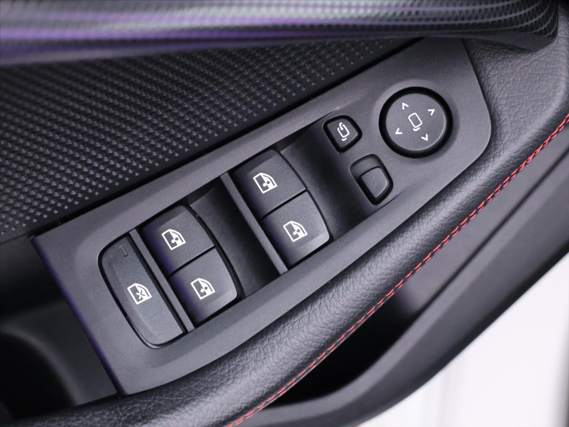 BMW Řada 1 Hatchback 2,0 l 195 kw