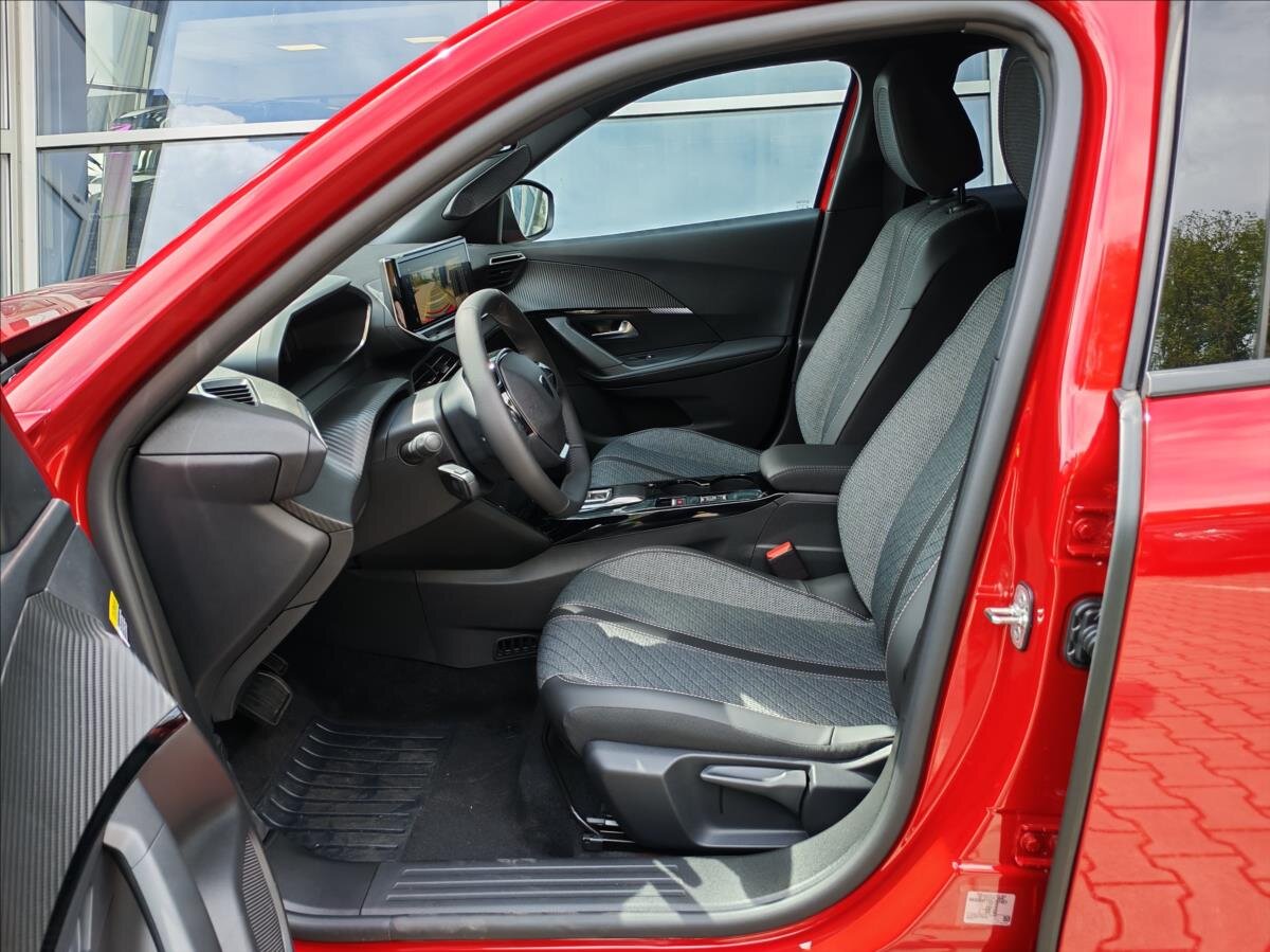 Peugeot 2008 SUV / Terénní 1,2 l 107 kw