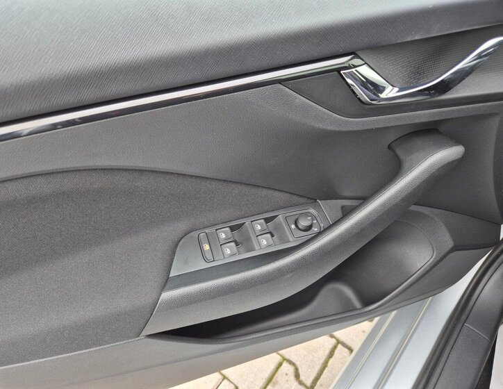 Škoda Scala Hatchback 1,0 l 85 kw