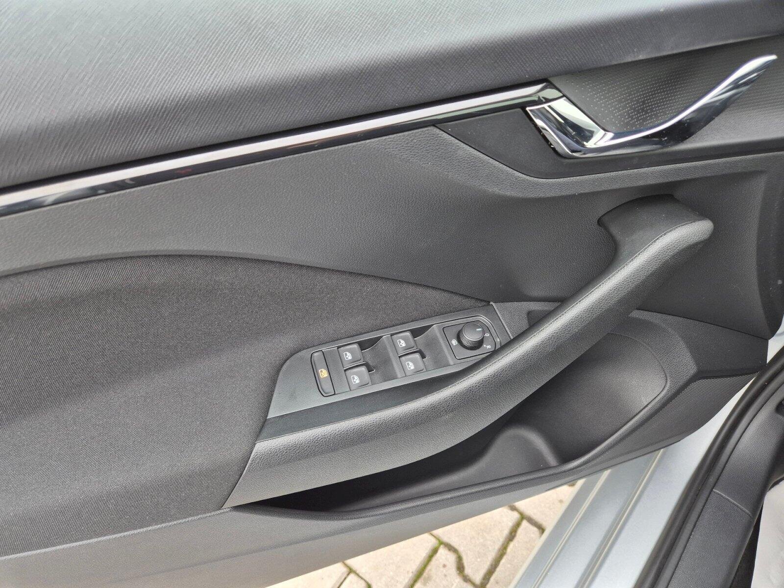 Škoda Scala Hatchback 1,0 l 85 kw