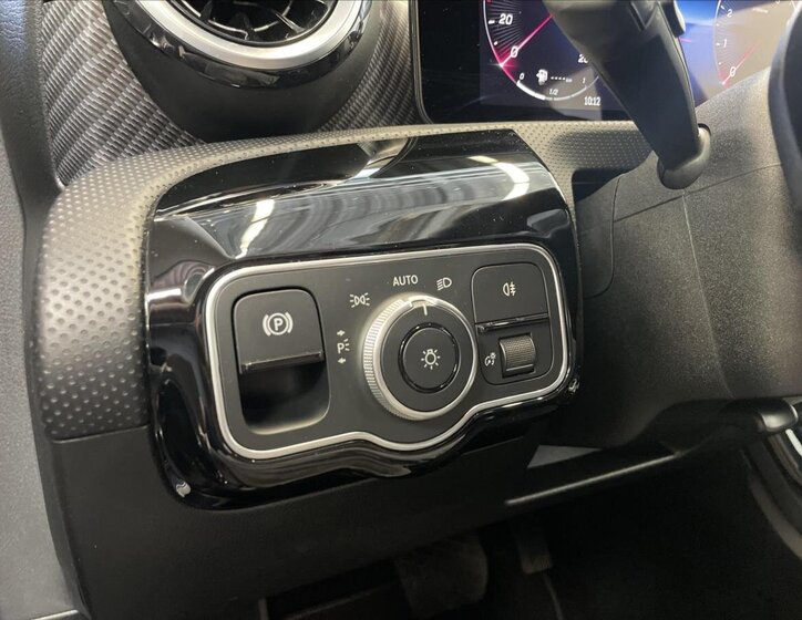 Mercedes-Benz CLA Kombi 1,3 l 120 kw