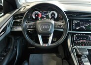 Audi Q8 SUV 3,0 l 210 kw