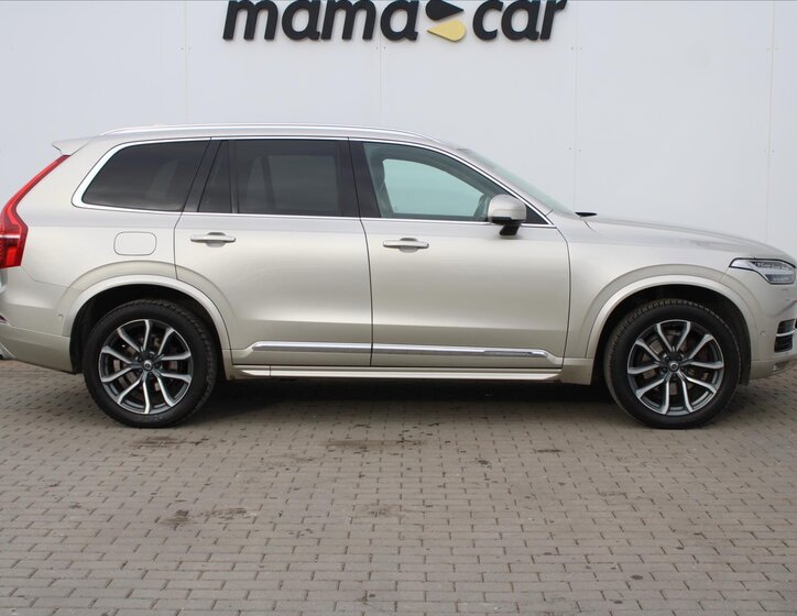 Volvo XC90 SUV 2,0 l 177 kw