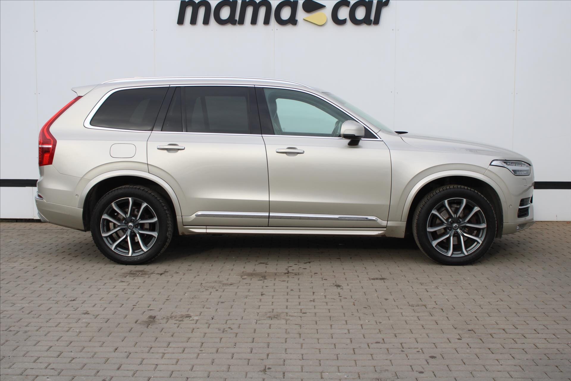 Volvo XC90 SUV 2,0 l 177 kw
