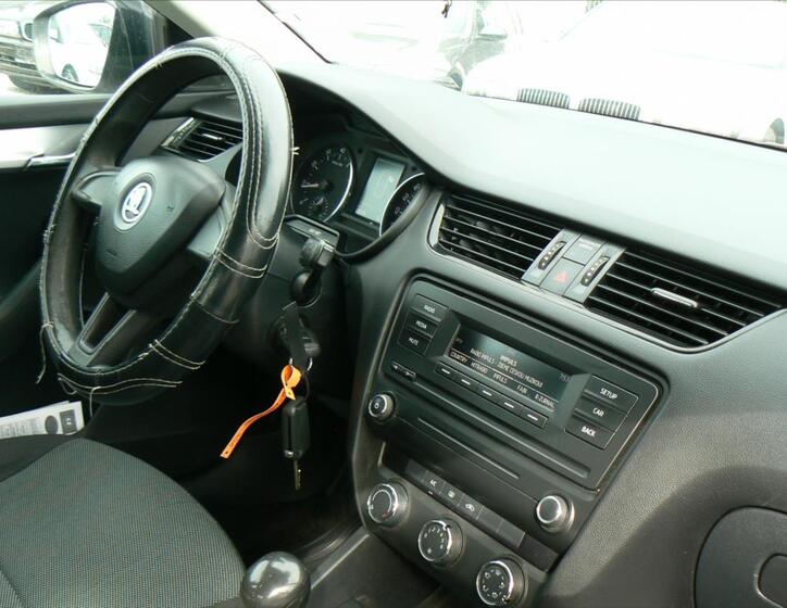 Škoda Octavia 14