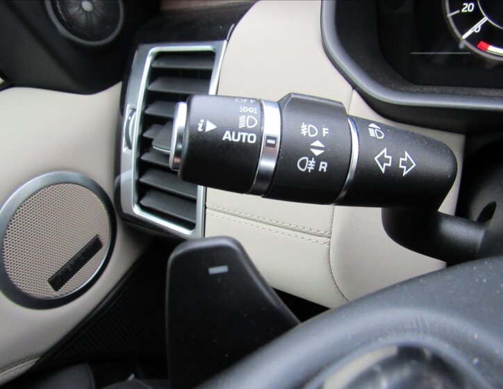 Land Rover Discovery 30