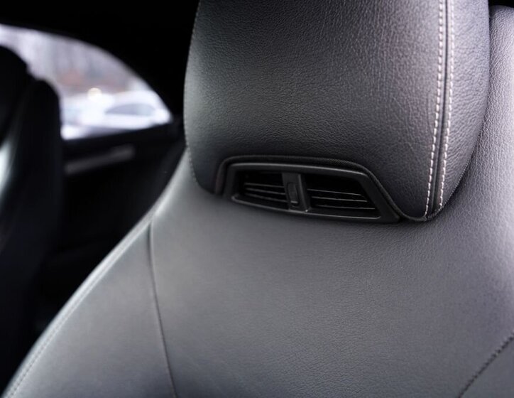 Mercedes-Benz Třídy E 30